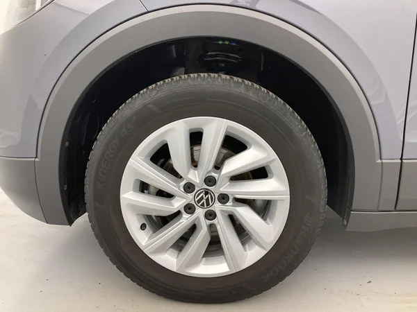 VOLKSWAGEN T-Cross (2024) — foto 28 van 36