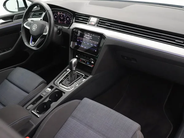 Volkswagen Passat (2022) — foto 23 van 30