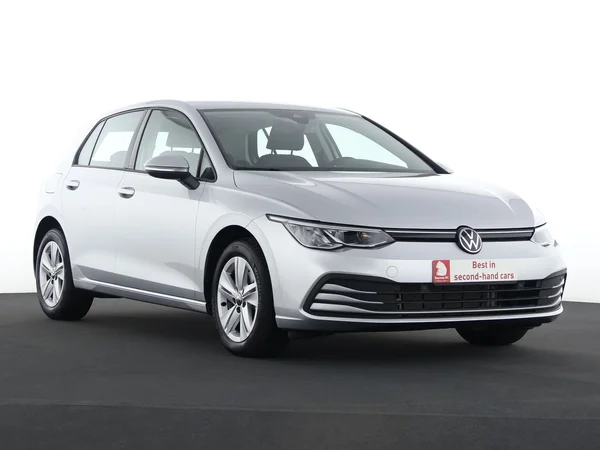 VOLKSWAGEN Golf (2024) — foto 23 van 28
