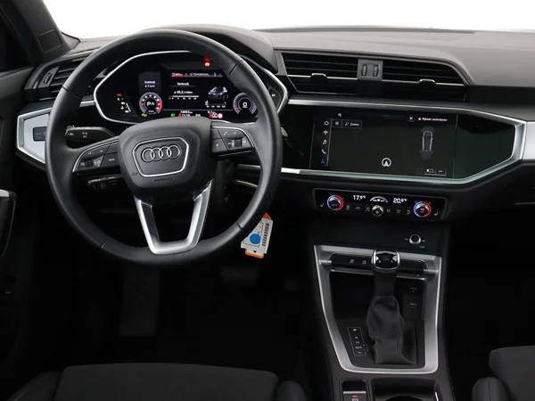 AUDI Q3 (2024) — foto 15 van 18