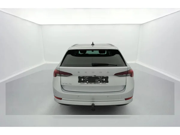 SKODA Octavia SW (2024) — foto 32 van 35