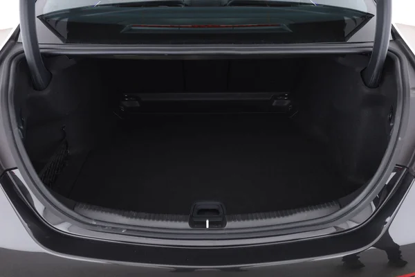 Mercedes-Benz C-Klasse (2024) — foto 8 van 16