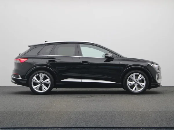 AUDI Q4 e-tron (2025) — foto 20 van 22