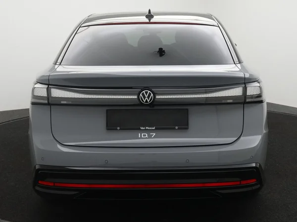 VOLKSWAGEN ID.7 (2026) — foto 23 van 26