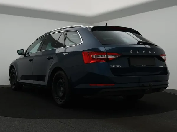 Škoda Superb (2024) — foto 2 van 34