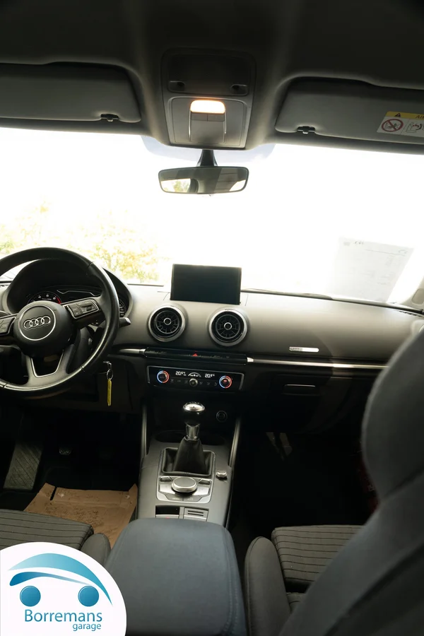 Audi A3 (2017) — foto 11 van 41
