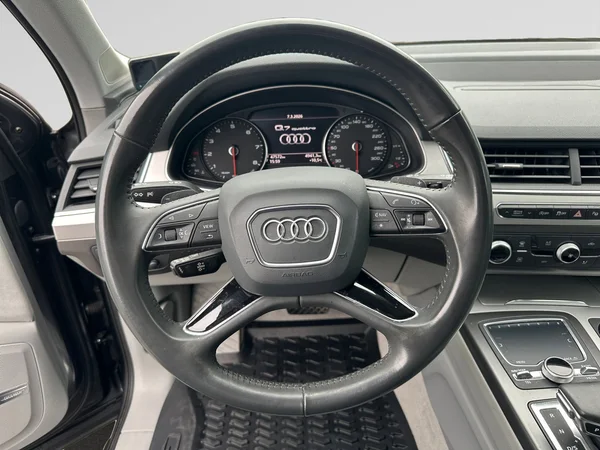 AUDI Q7 (2016) — foto 22 van 24