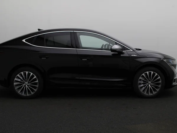 SKODA Enyaq Coupé (2025) — foto 5 van 28