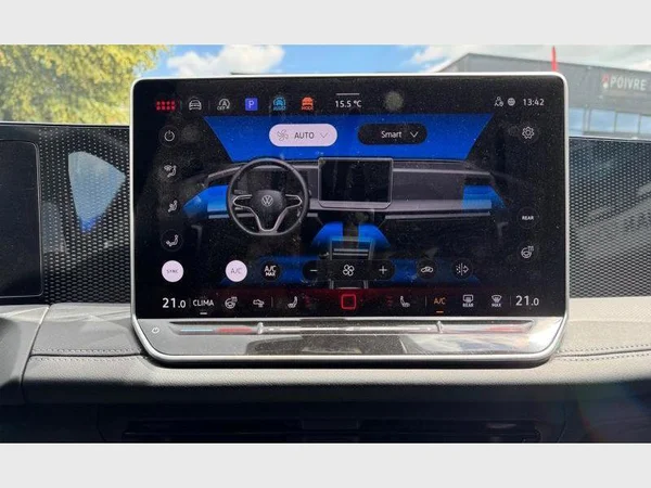 Volkswagen Tiguan (2024) — foto 15 van 29