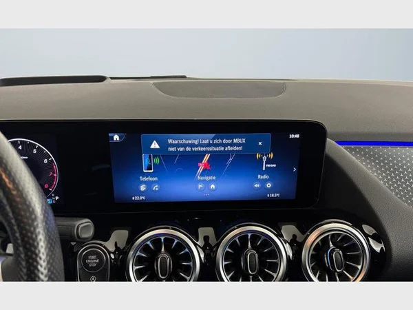 Mercedes-Benz GLA 180 (2024) — foto 5 van 15