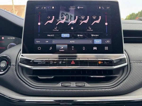 JEEP Compass (2023) — foto 18 van 31