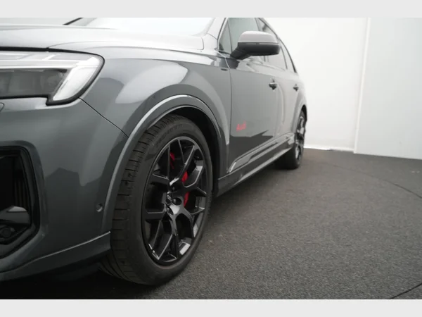 AUDI Q7 (2024) — foto 9 van 40