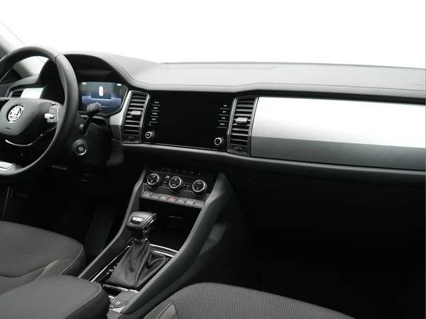 SKODA Kodiaq (2023) — foto 3 van 28