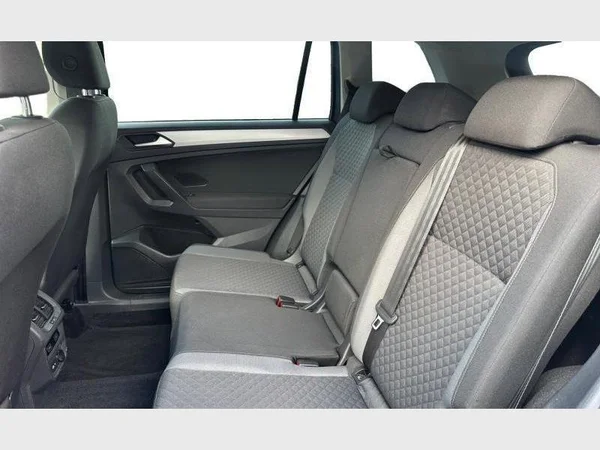 Volkswagen Tiguan Allspace (2021) — foto 28 van 28