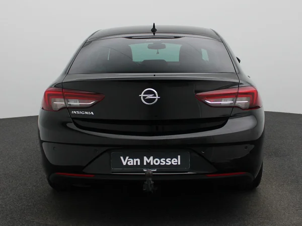 Opel Insignia (2022) — foto 36 van 40