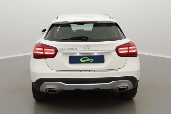 Mercedes-Benz GLA (X156) (2018) — foto 23 van 28