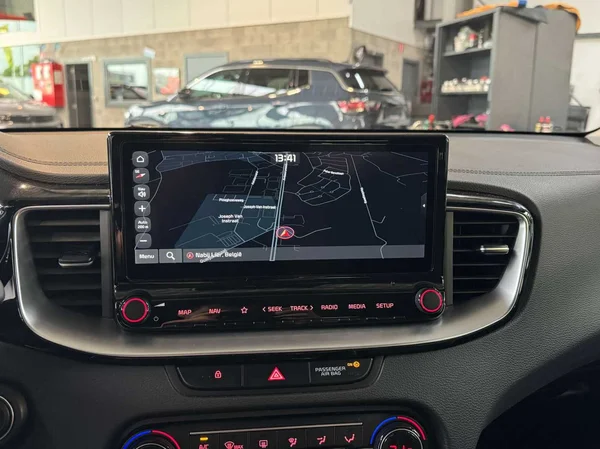 Kia Ceed SW (2023) — foto 3 van 17