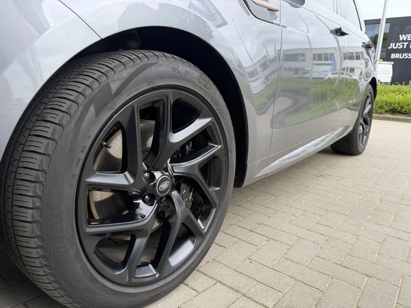 Land Rover Range Rover Sport (2023) — foto 33 van 40