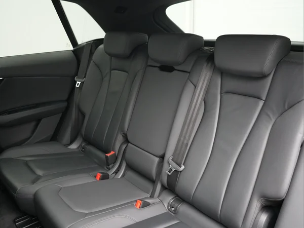 AUDI Q8 Dsl (2019) — foto 3 van 29