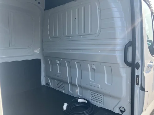 Maxus eDeliver9 (2023) — foto 22 van 33