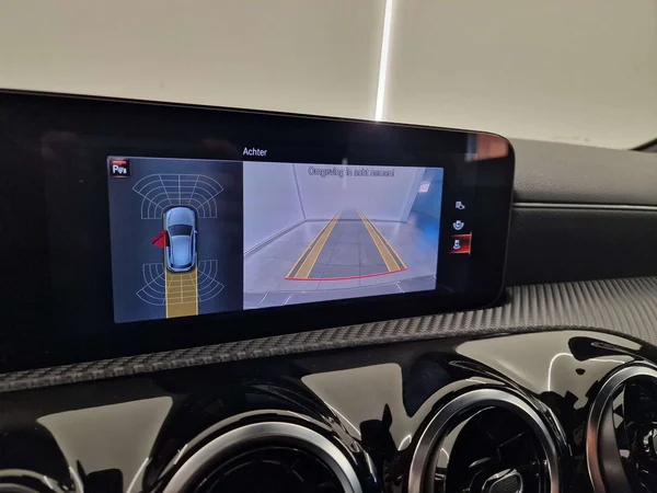 Mercedes-Benz A-Klasse (2023) — foto 8 van 16