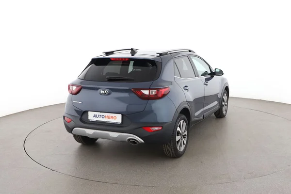 Kia Stonic (2021) — foto 12 van 16