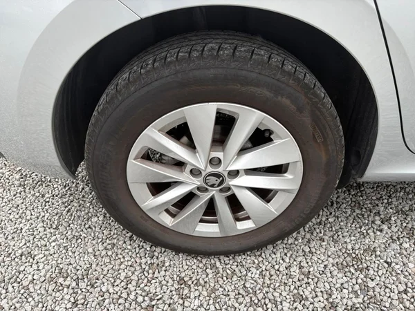 SKODA Kamiq (2026) — foto 16 van 24