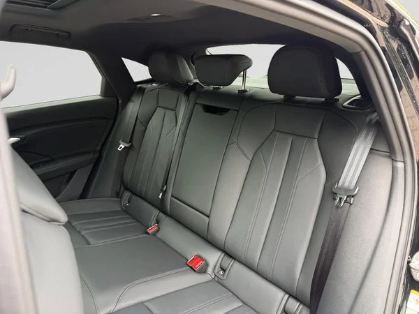 AUDI Q6 Sportback e-tron (2026) — foto 7 van 16