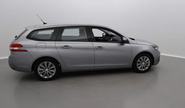 Peugeot 308 SW (2021) — foto 3 van 37