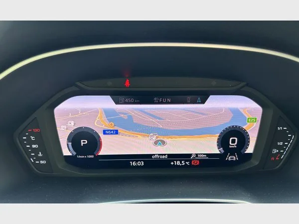 Audi Q3 (2019) — foto 10 van 35