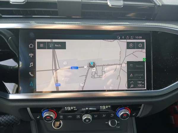 AUDI Q3 Sportback Dsl (2021) — foto 4 van 19