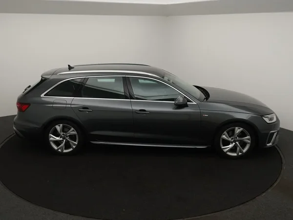 Audi A4 (2022) — foto 22 van 25