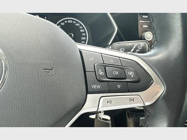 Volkswagen T-Cross (2023) — foto 14 van 26