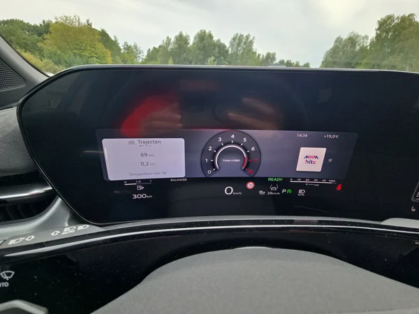 AUDI Q3 SUV (2025) — foto 4 van 24