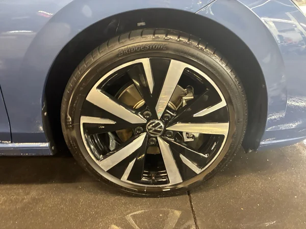 VOLKSWAGEN Golf VIII (2024) — foto 16 van 24