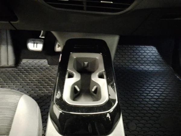 VOLKSWAGEN ID.4 (2023) — foto 3 van 22