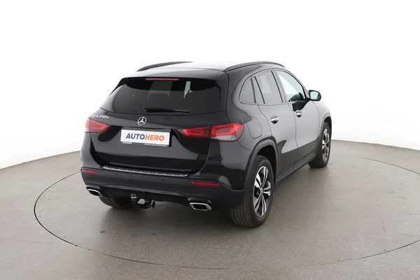 Mercedes-Benz GLA-Klasse (2021) — foto 12 van 16
