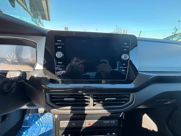 VOLKSWAGEN T-Cross (2025) — foto 4 van 17
