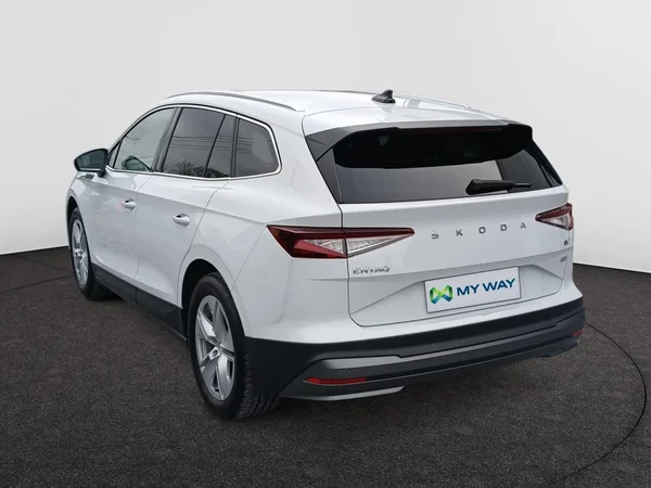 SKODA Enyaq (2024) — foto 16 van 19