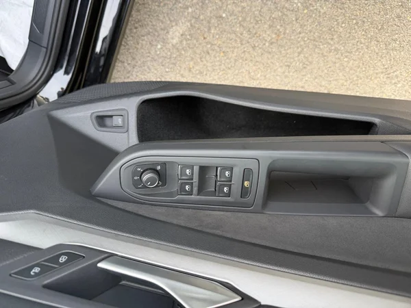 VOLKSWAGEN Golf VIII SW (2024) — foto 9 van 22