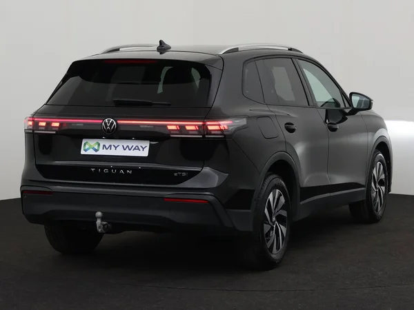 VOLKSWAGEN Tiguan (2025) — foto 11 van 18