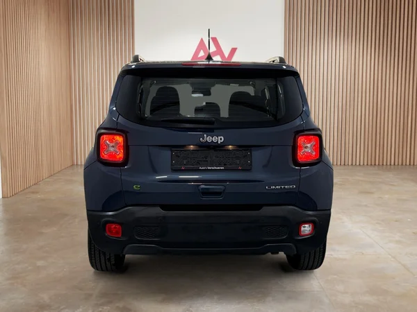 Jeep Renegade (2022) — foto 27 van 29
