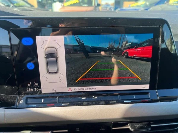 VOLKSWAGEN Golf VIII (2021) — foto 18 van 27