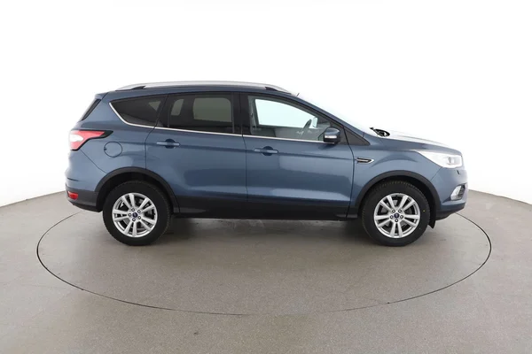 Ford Kuga (2018) — foto 13 van 16