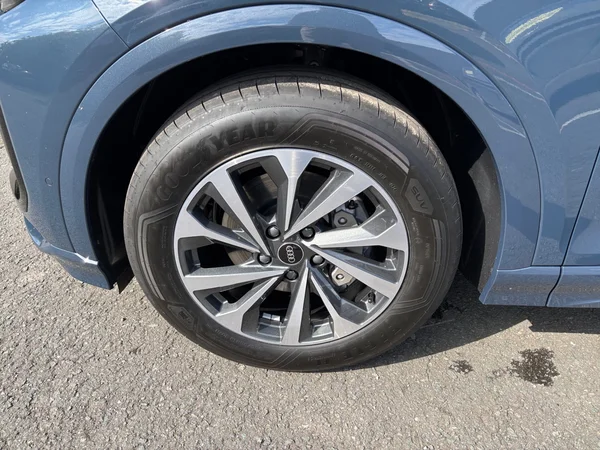 AUDI Q6 e-tron (2025) — foto 11 van 24