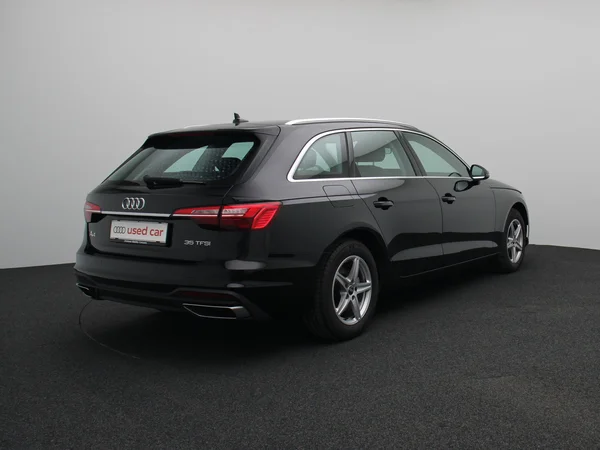 AUDI A4 Avant (2023) — foto 10 van 16