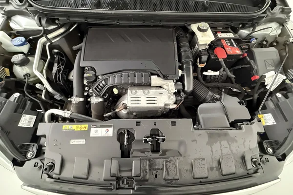 Peugeot 308 (2021) — foto 10 van 29