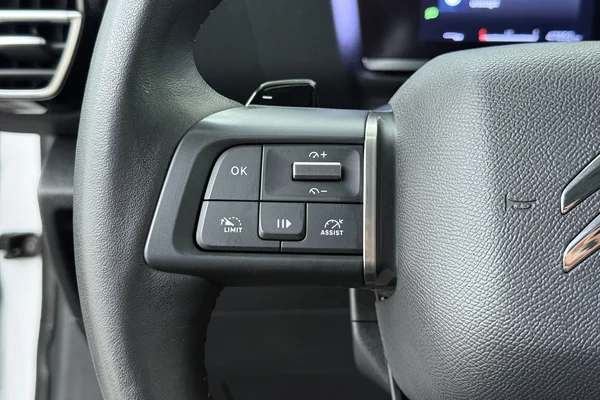 Citroen C4 (2024) — foto 5 van 18