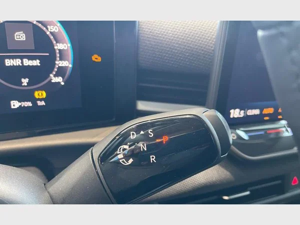 VOLKSWAGEN T-Roc (2026) — foto 5 van 18