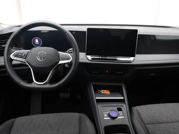 VOLKSWAGEN Tiguan (2024) — foto 16 van 20